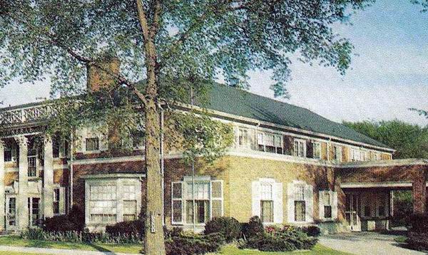 Chas Verheyden House Grosse Pointe (newer photo)